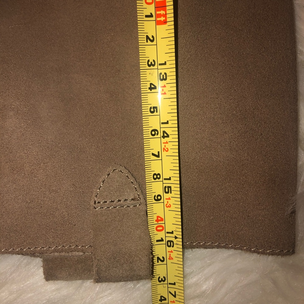 Knew boots - Picture 3 of 8